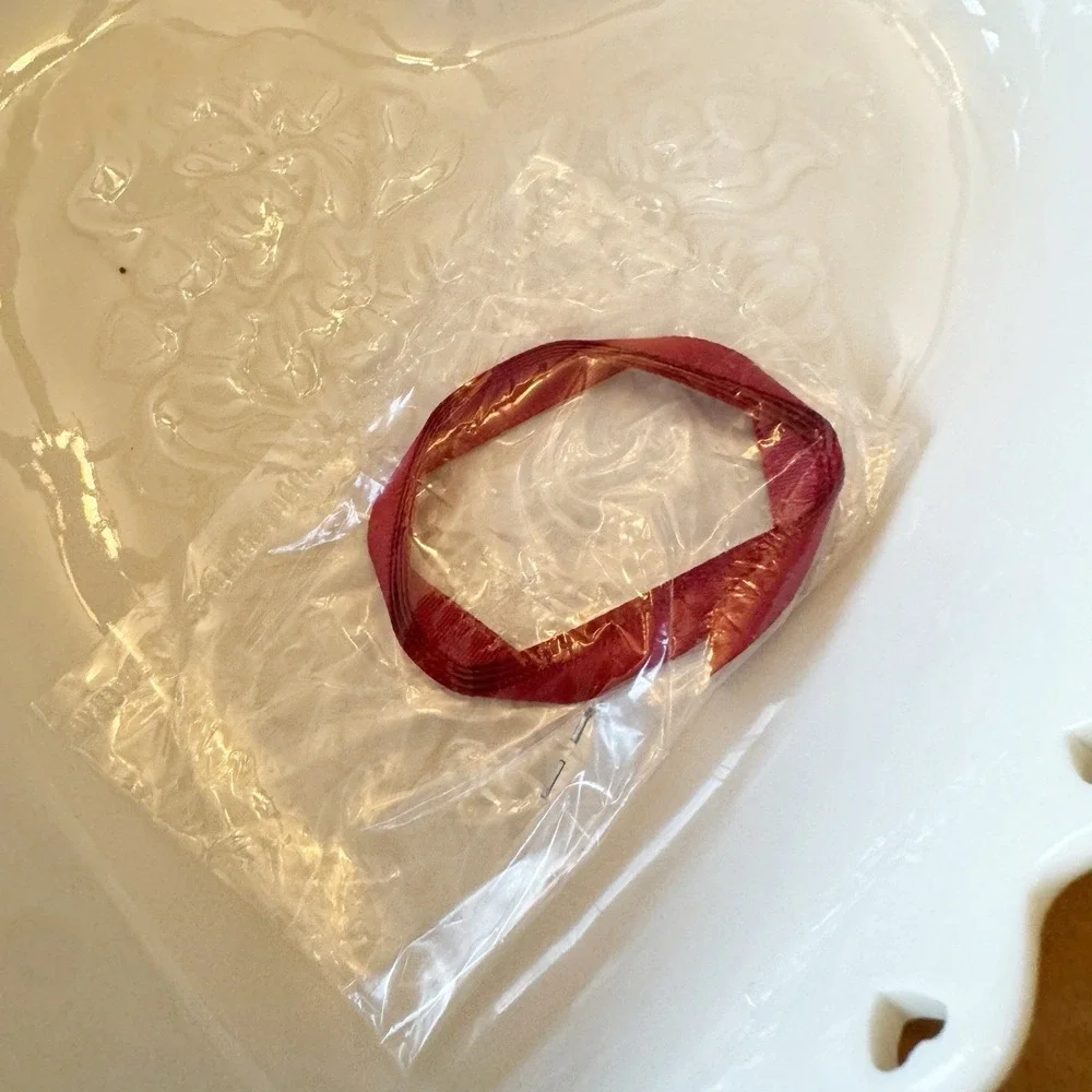 Longaberger 2004 Sweetest Heart White Ceramic Heart Shaped Bowl Dish Red Ribbon